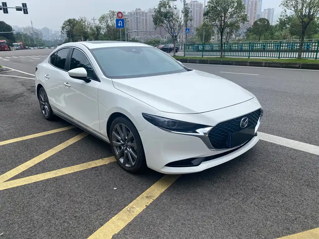 Mazda 3 Axela 2023