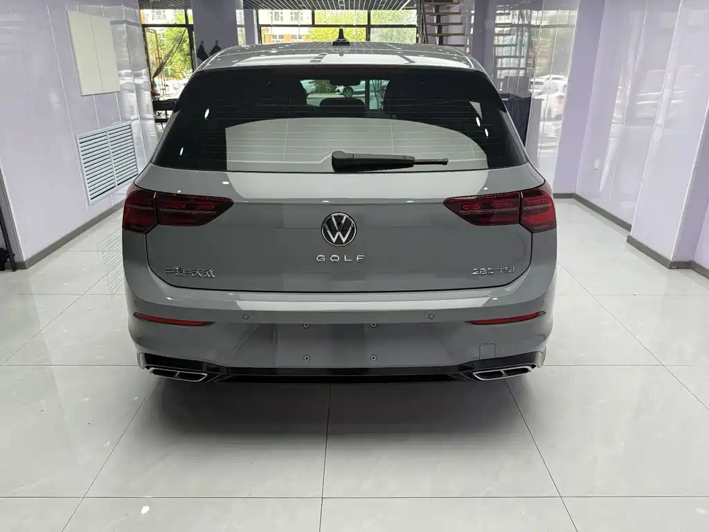 Volkswagen Golf 2024