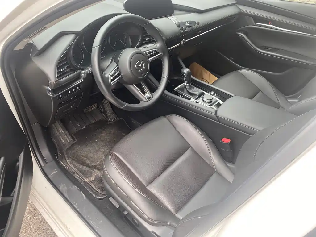 Mazda 3 Axela 2023