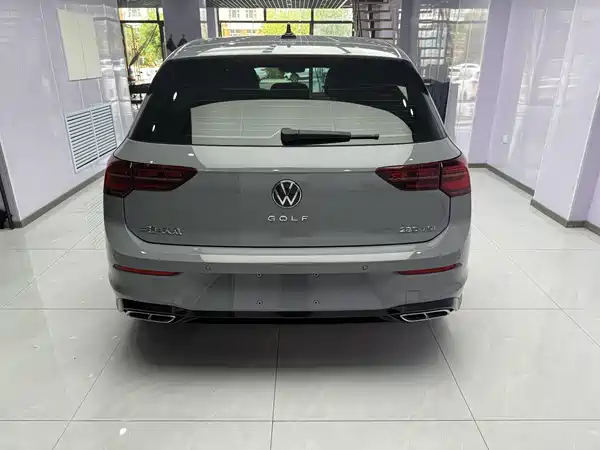 Volkswagen Golf 2024