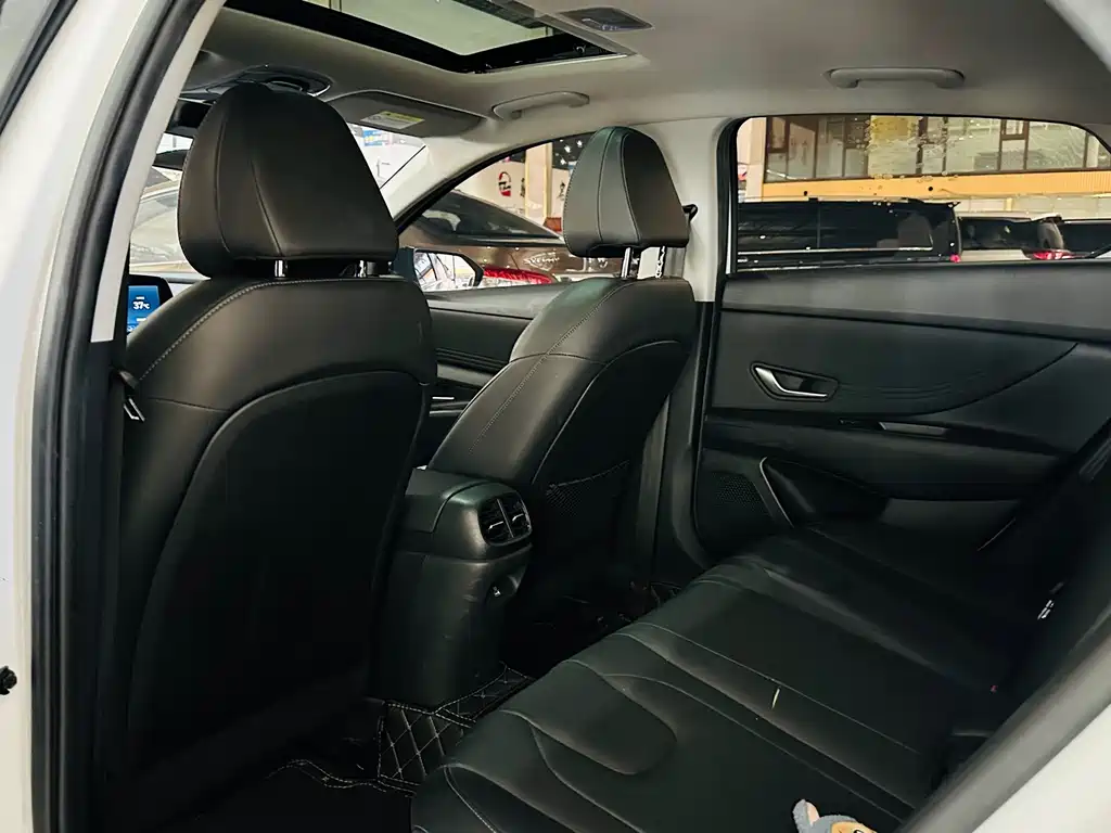 Hyundai Elantra 2022