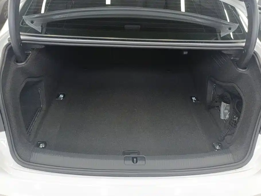Audi A4L 2018