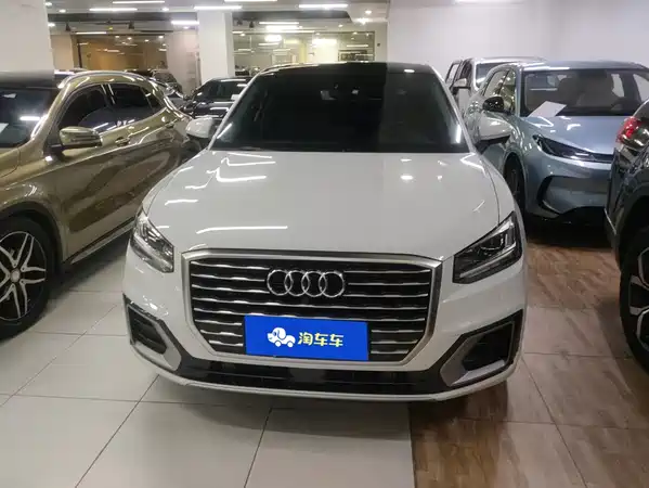 Audi Q2L 2021