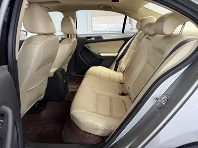 Volkswagen Sagitar 2013