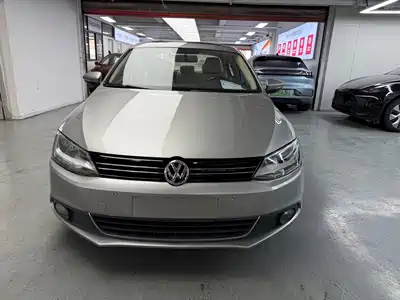 Volkswagen Sagitar 2013