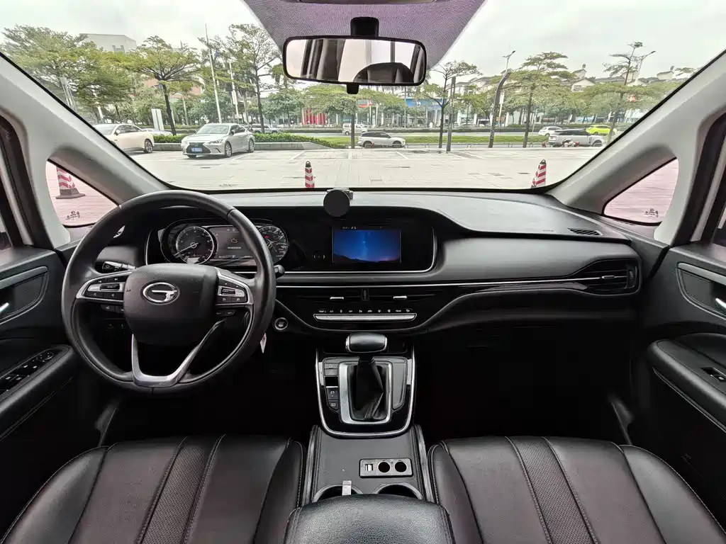 GAC Trumpchi M6 2021 — фото 8