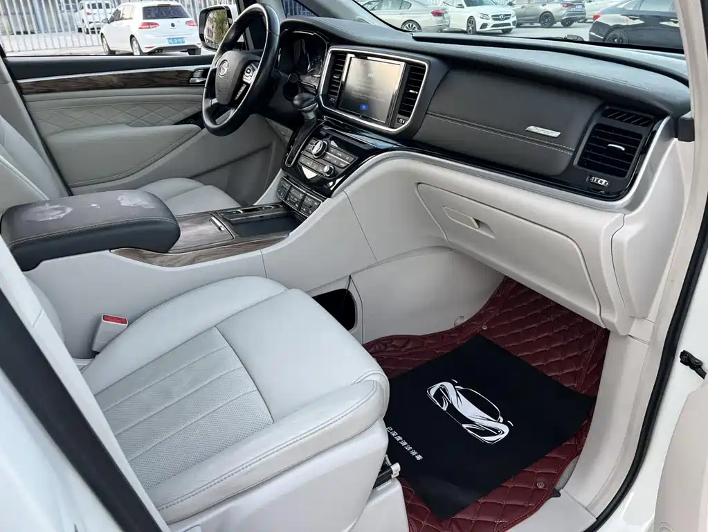 GAC Trumpchi M8 2018 — фото 9