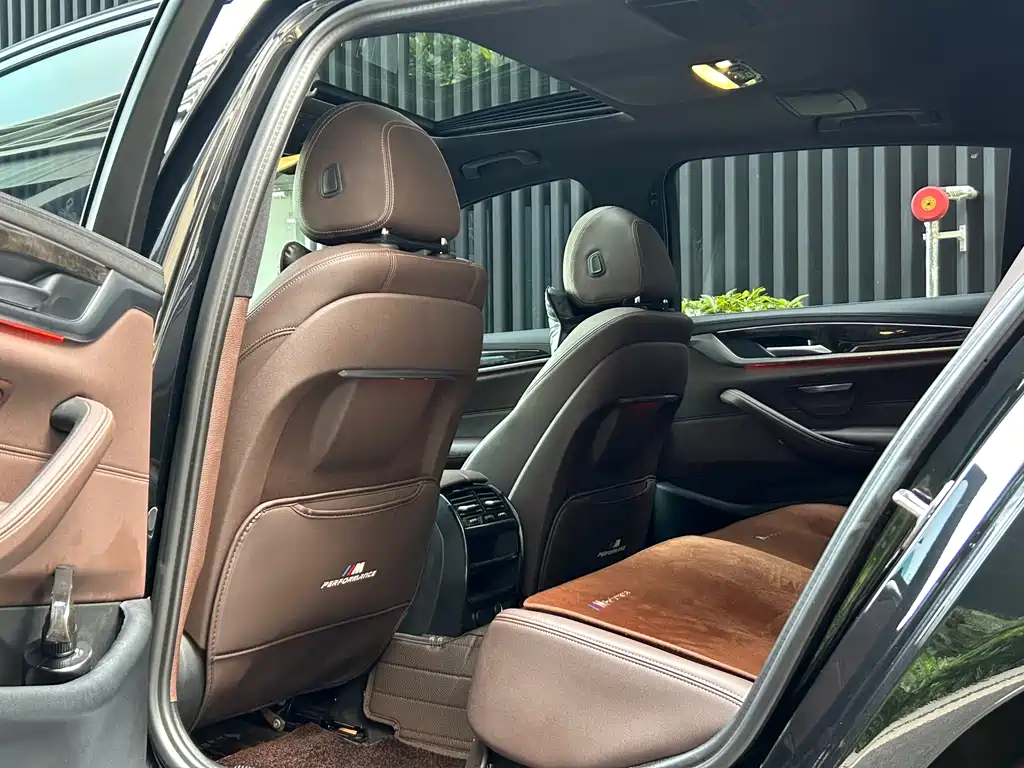 BMW 5 Series 2019