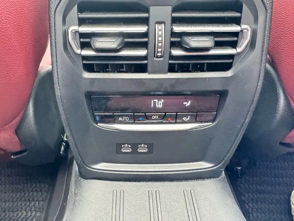 BMW 3 Series 2025 — фото 13
