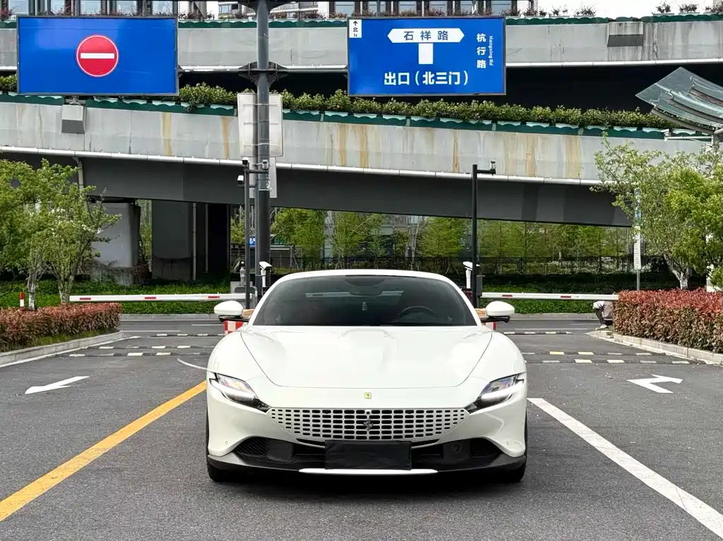 Ferrari Roma 2024