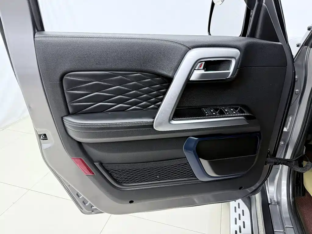 BAIC BJ40 2021 — фото 16
