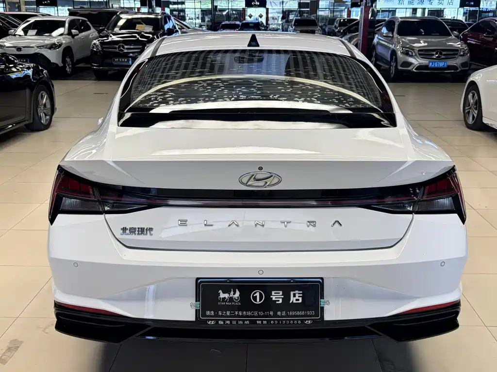 Hyundai Elantra 2021 — фото 14