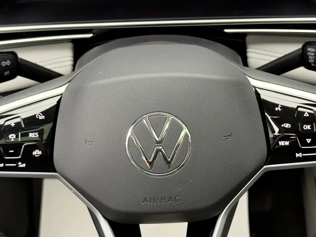 Volkswagen Tiguan L 2023 — фото 21