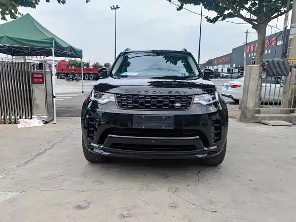 Land Rover Discovery 2024