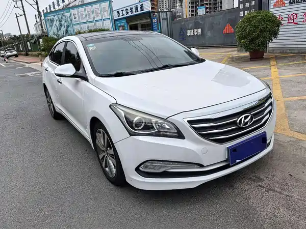 Hyundai Mistra 2014