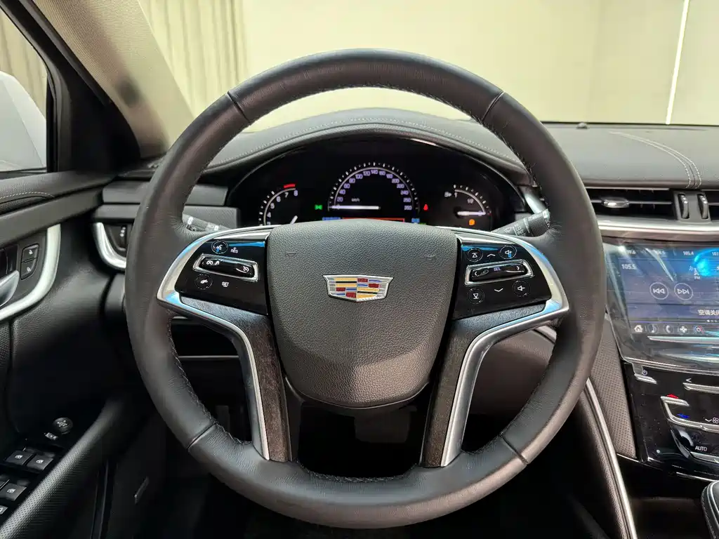 Cadillac XTS 2019 — фото 24