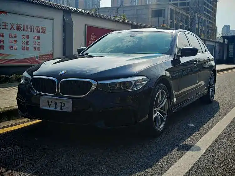 BMW 5 Series 2020 — фото 1