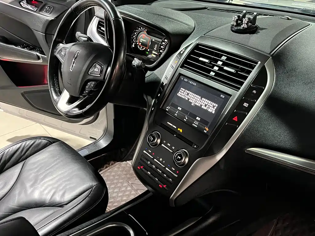 Lincoln MKC 2019 — фото 14