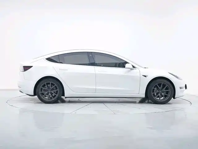 Tesla Model 3 2019 — фото 6