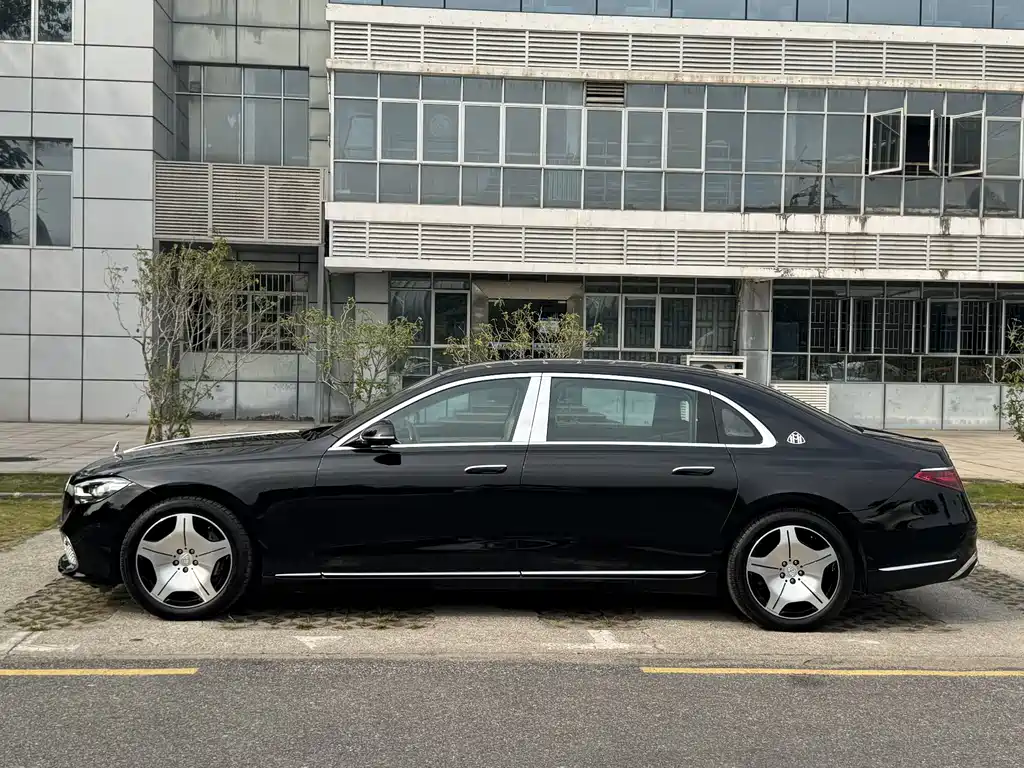 Mercedes-Benz Maybach S-Class 2023 — фото 22