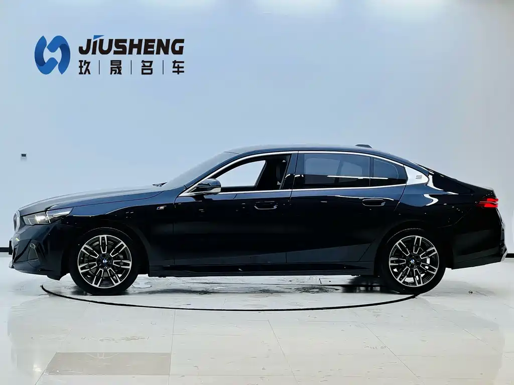 BMW 5 Series 2024