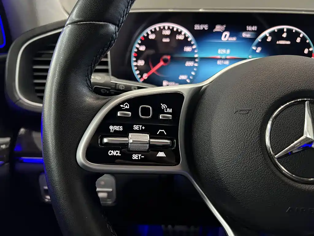 Mercedes-Benz GLS 2021 — фото 39