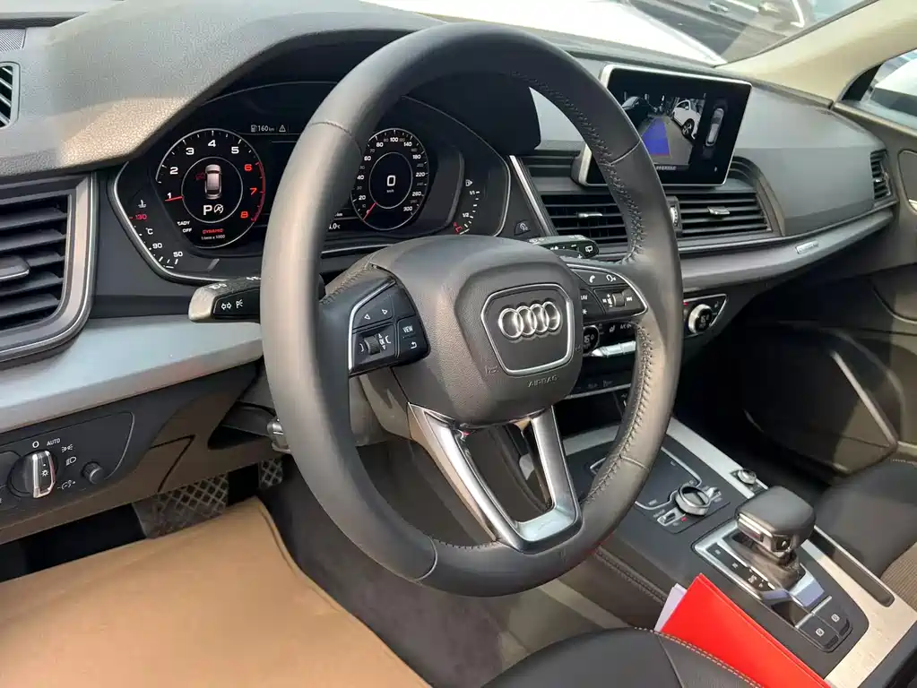 Audi Q5L 2019 — фото 13