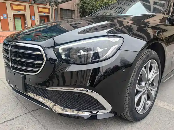 Mercedes-Benz E-Class 2022