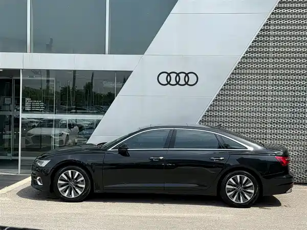 Audi A6L 2023