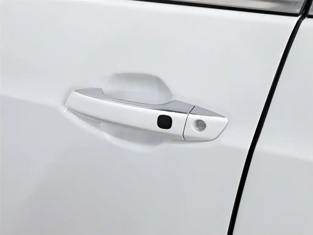 BYD Qin NEV 2018 — фото 18