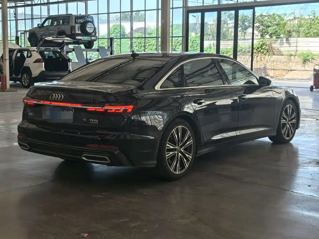 Audi A6L 2020