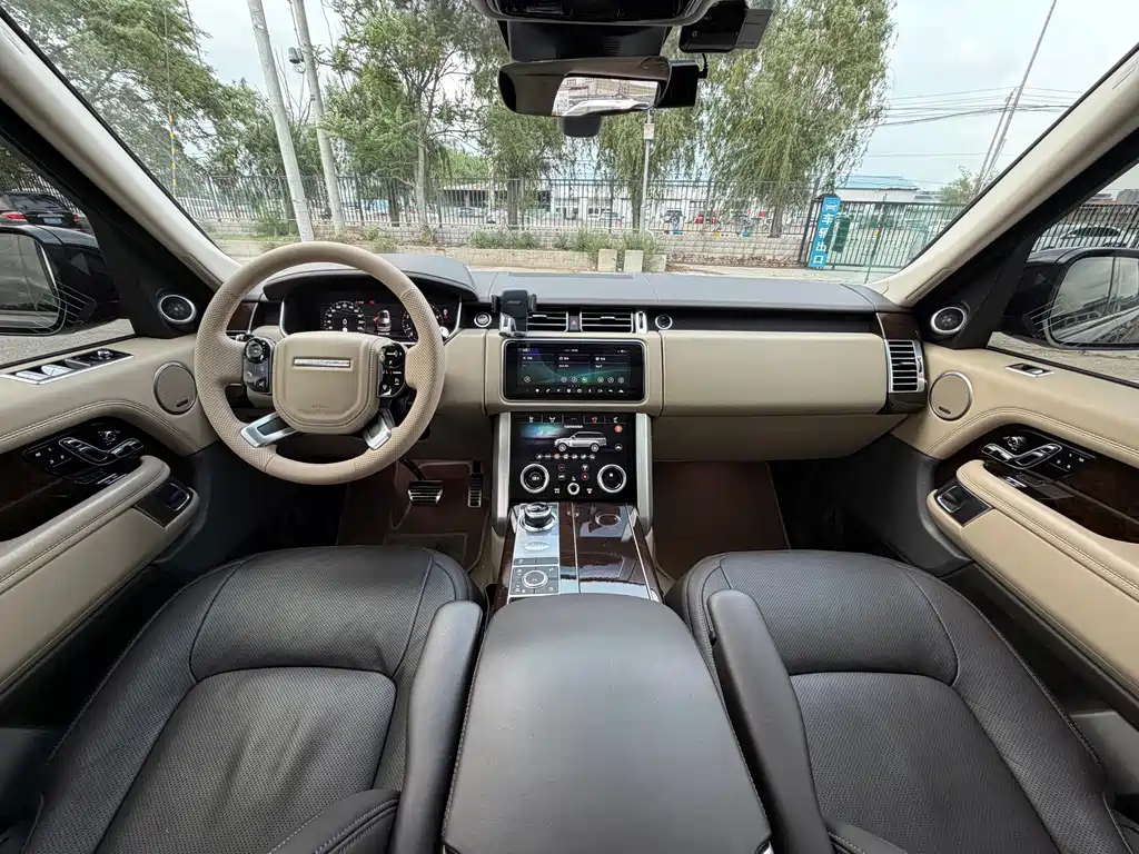 Land Rover Range Rover 2022 — фото 17