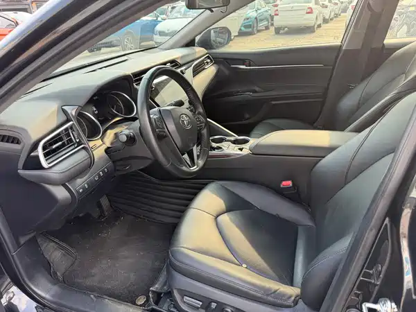 Toyota Camry 2019