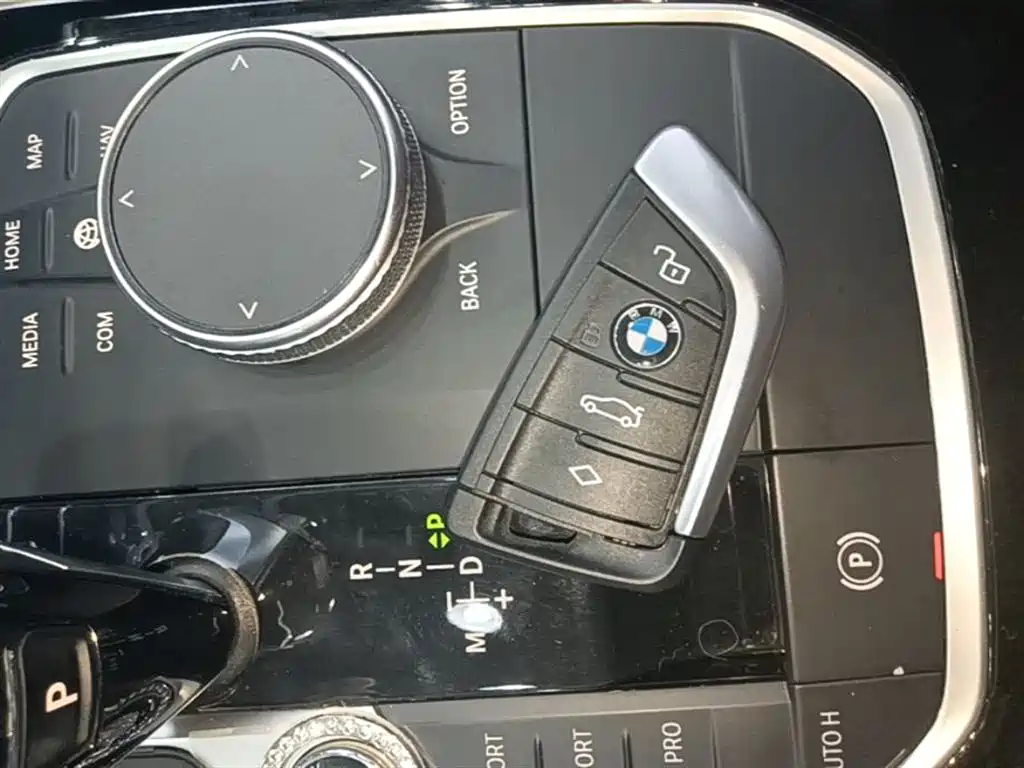 BMW 3 Series 2020 — фото 9