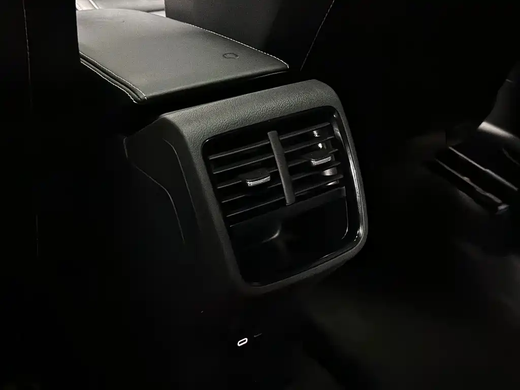 Skoda Octavia 2021 — фото 20