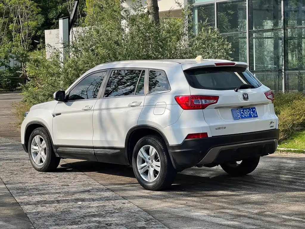 Changan CS75 2015 — фото 8