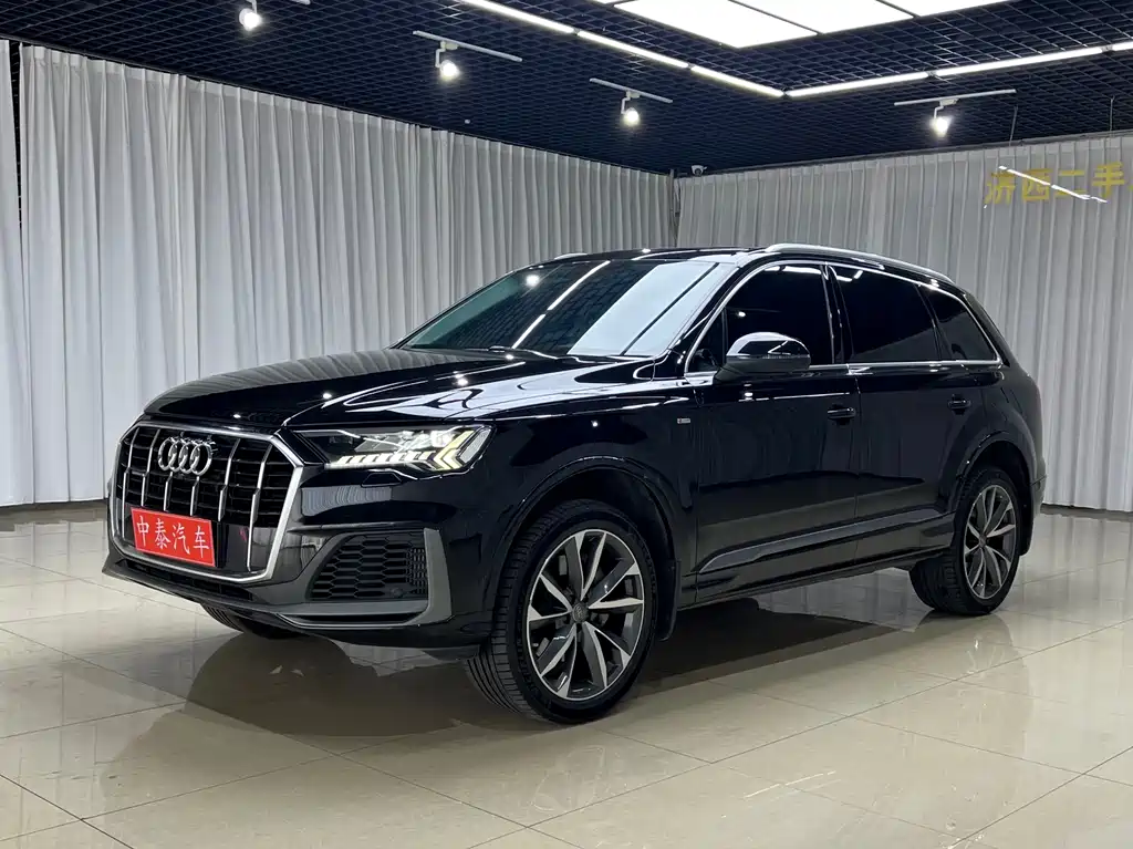 Audi Q7 2020 — фото 1