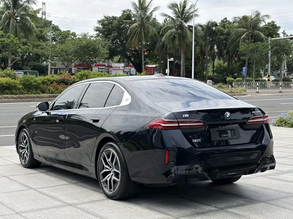 BMW i5 2024 — фото 10