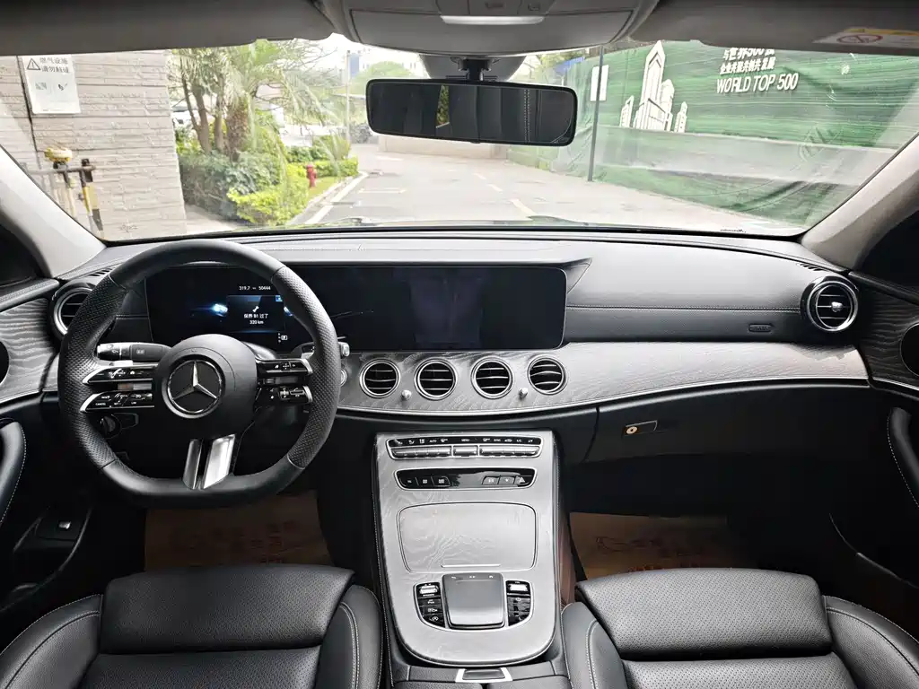 Mercedes-Benz E-Class 2022 — фото 14