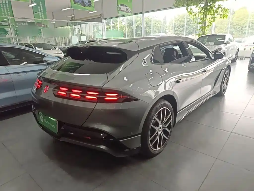 Denza Z9GT 2025