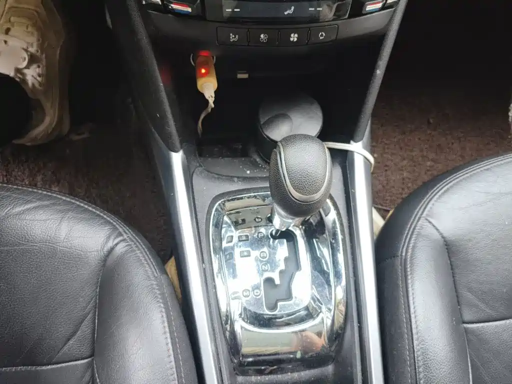 Peugeot 2008 2014