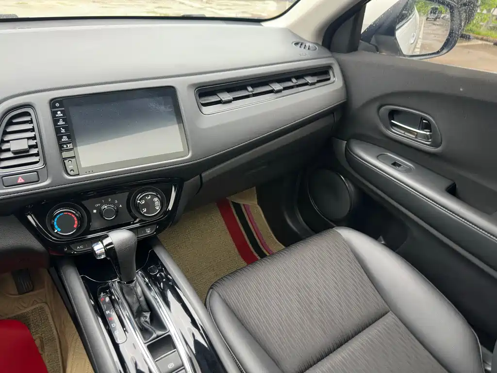 Honda Vezel 2022 — фото 15