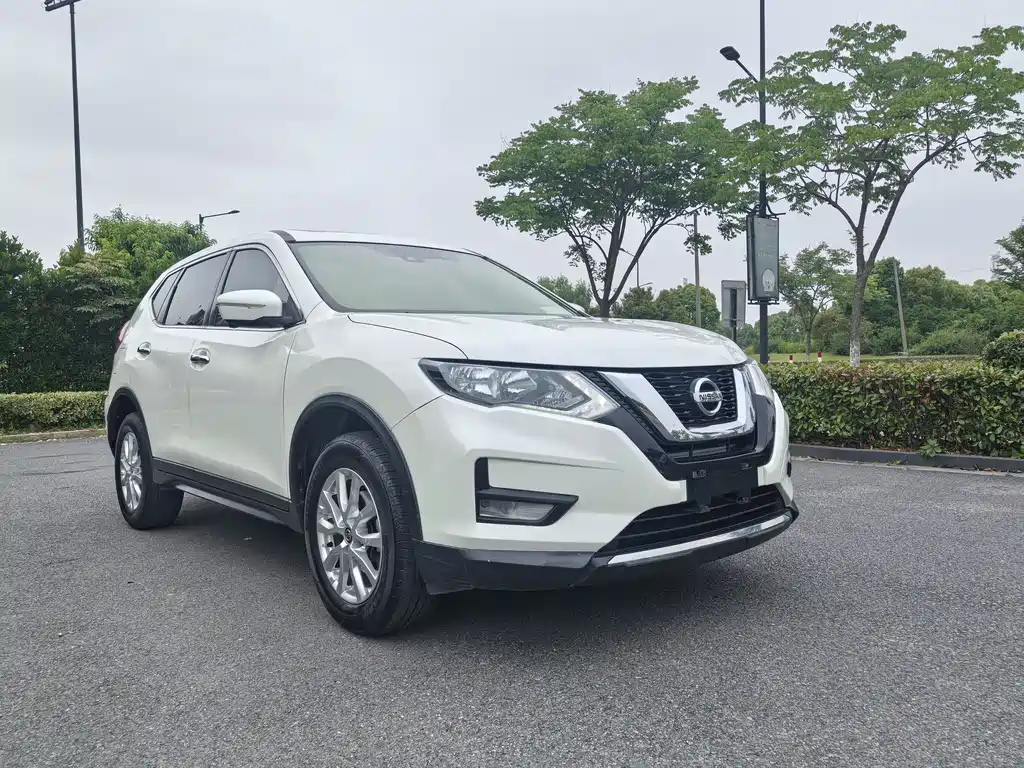Nissan X-Trail 2021 — фото 1