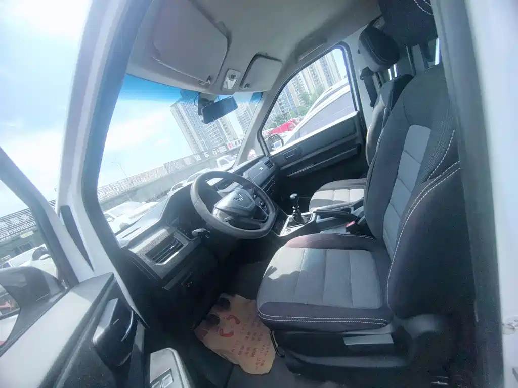 Wuling Hongguang PLUS 2020