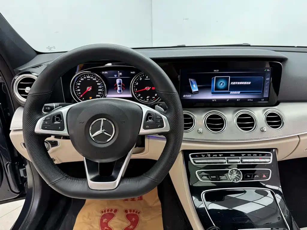 Mercedes-Benz E-Class 2017 — фото 17
