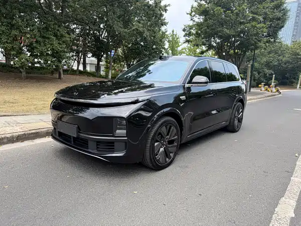 Li Auto L9 2025