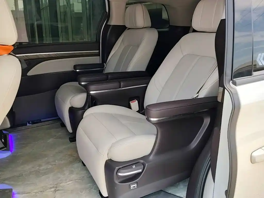 GAC Trumpchi M8 2022 — фото 17