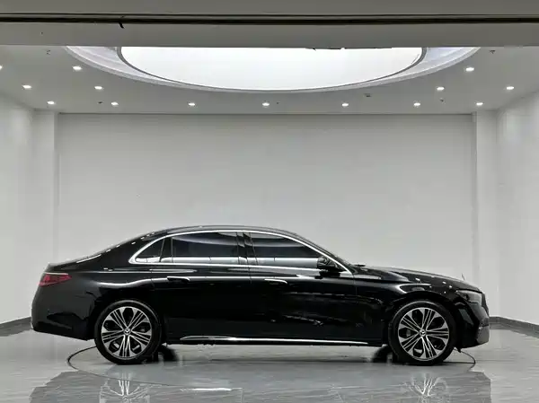 Mercedes-Benz E-Class 2025