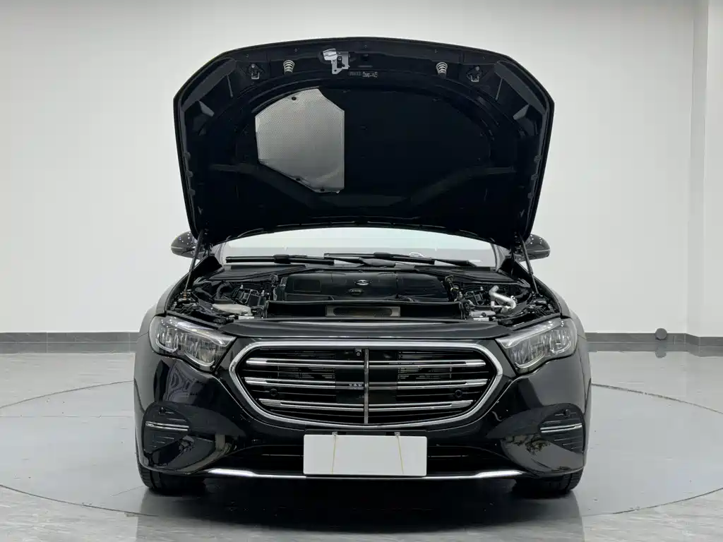 Mercedes-Benz E-Class 2025 — фото 26