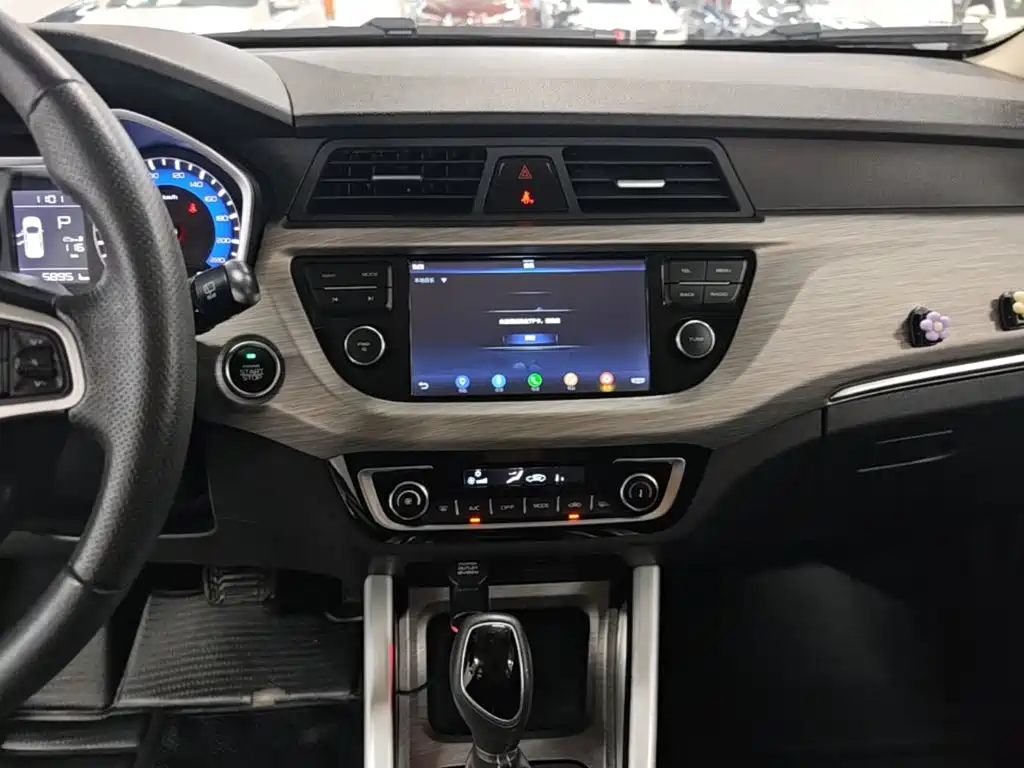 Geely Vision X3 2017 — фото 13